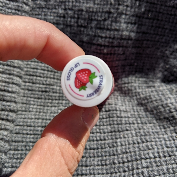 NEW Blossom Lip Gloss Strawberry 🍓! - Picture 2 of 7